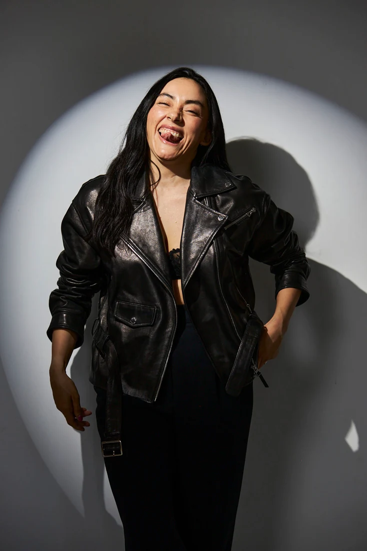 Lili in the spotlight — photograph 5727